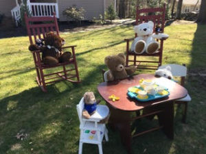 Kids go on a ‘bear hunt’ in Northborough