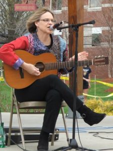 Westborough’s Luanne Crosby presents ‘Peeps Musical Hour’