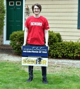 Lawn signs remind Shrewsbury students they are #2020SeniorStrong