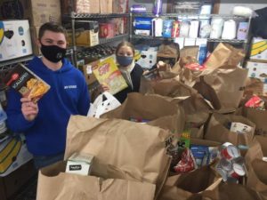 Assabet community helps to stock local food pantries