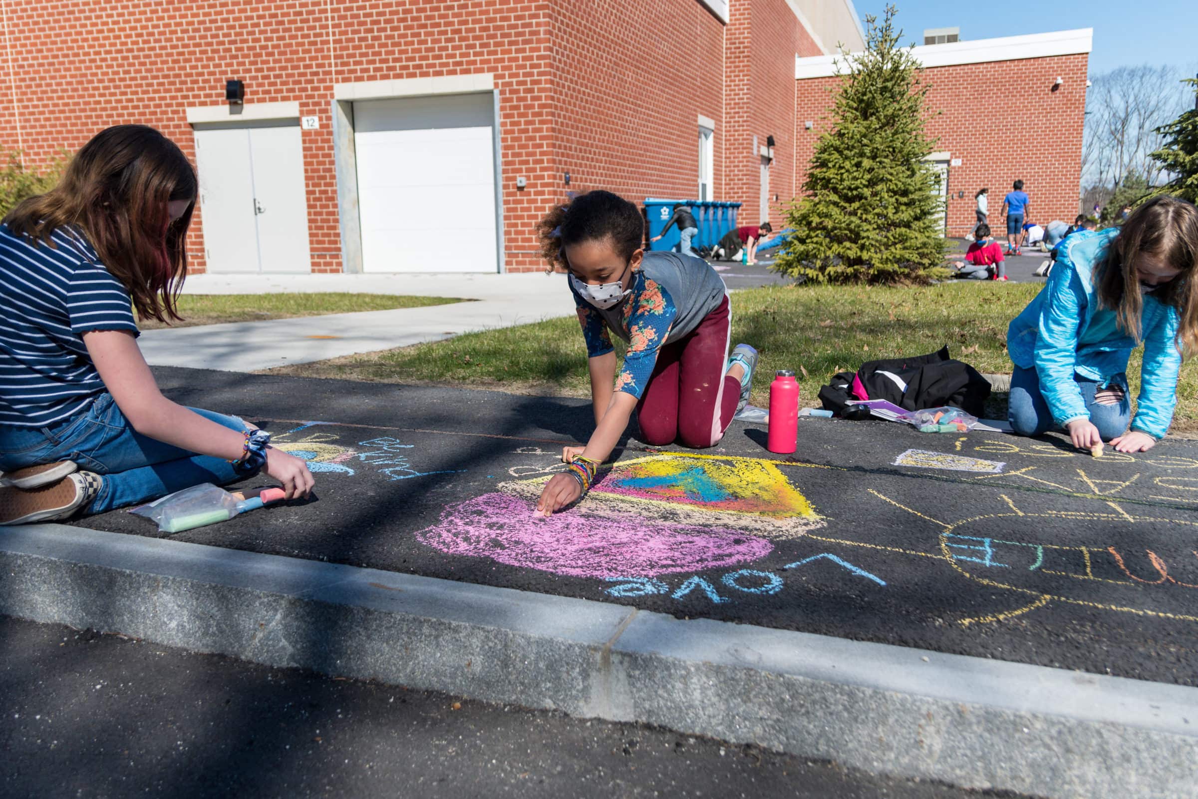 PHOTOS: Goodnow Elementary School &#8216;chalks the walk&#8217;