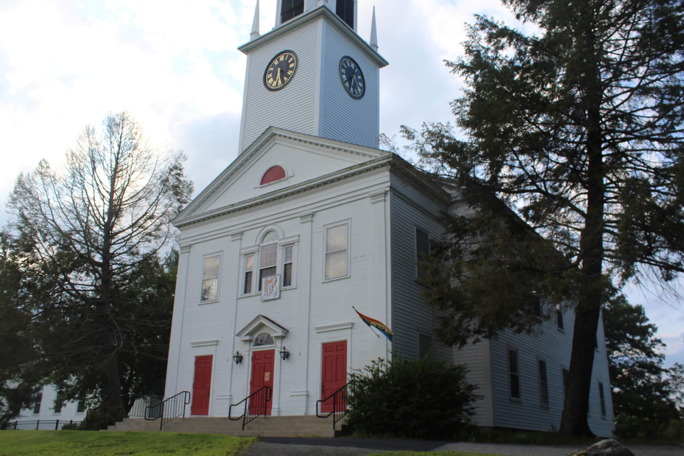 The First Parish Northboro Unitarian Universalist Church is located at 40 Church Street. Photo/Laura Hayes