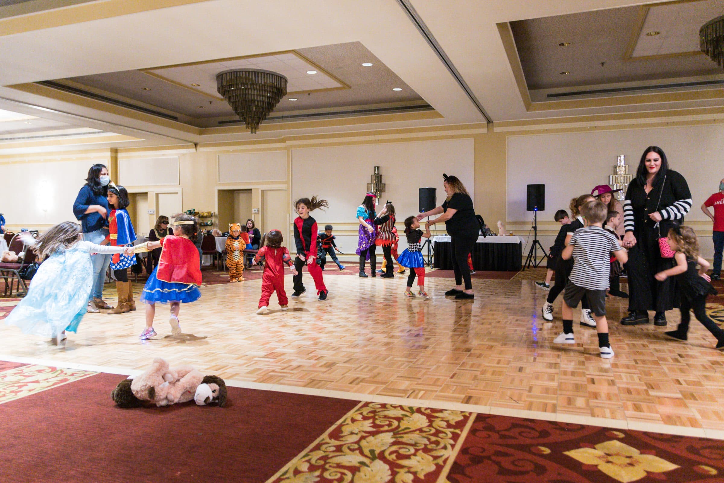 Kits for Kids holds dance, fundraiser