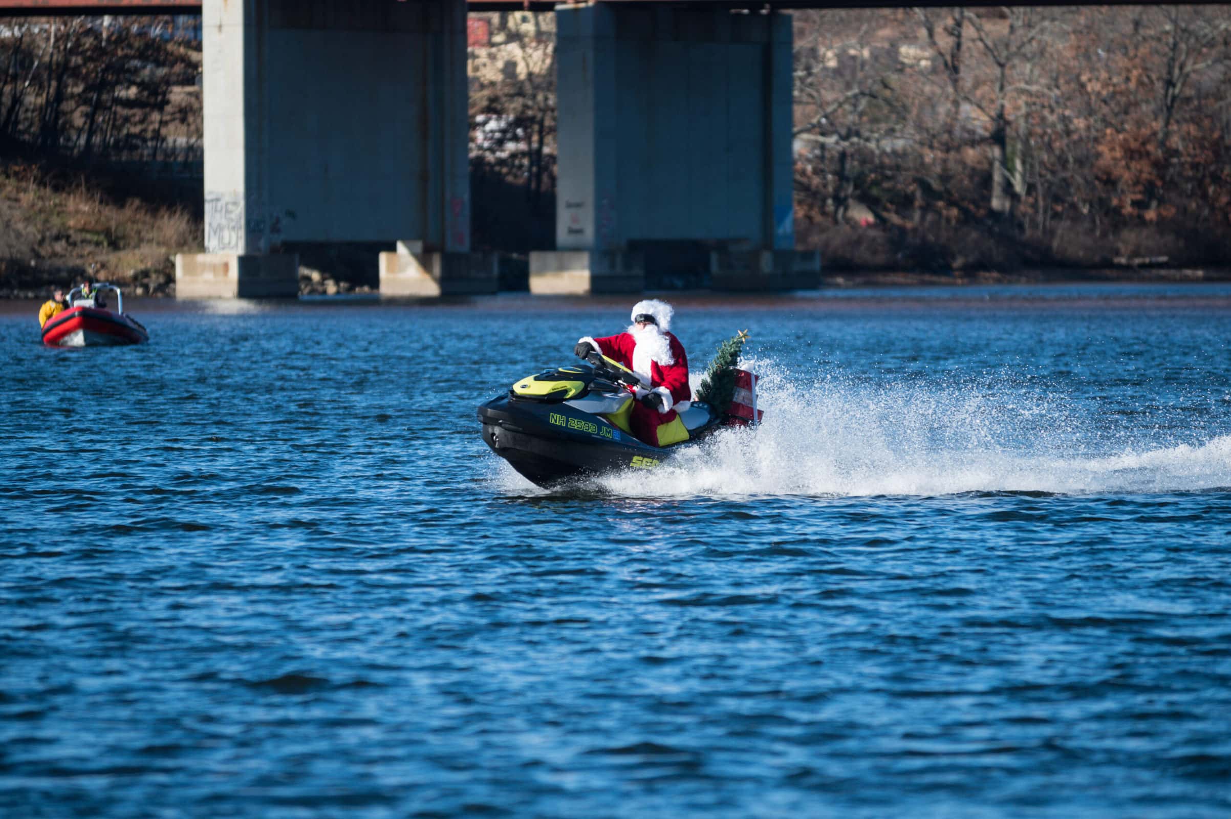 Santa delights with jet ski ride through Lake Quinsigamond