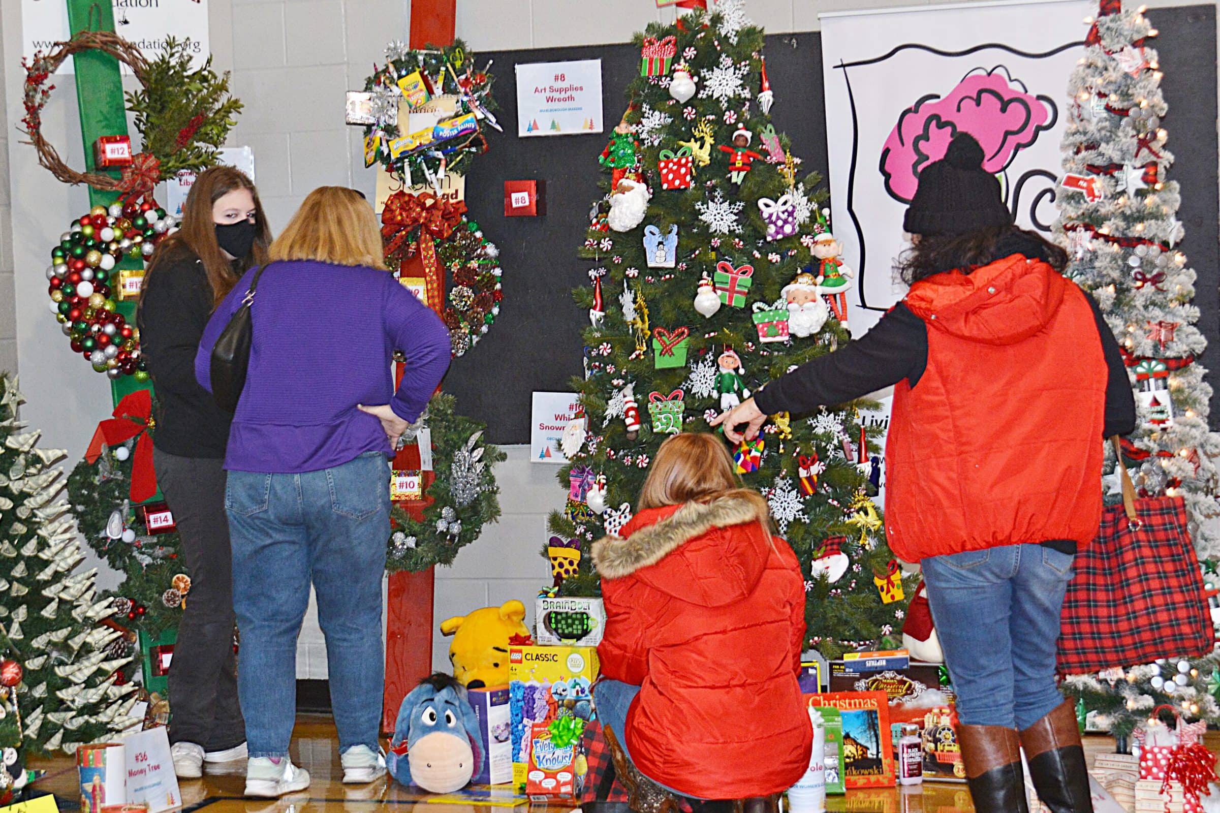 Boys &#038; Girls Clubs of MetroWest hosts trees fest and craft fair