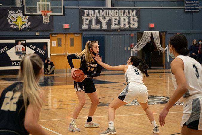 Shrewsbury girls basketball falls to Framingham