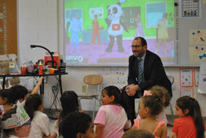 Portuguese Minister of Education visits Hudson dual language program