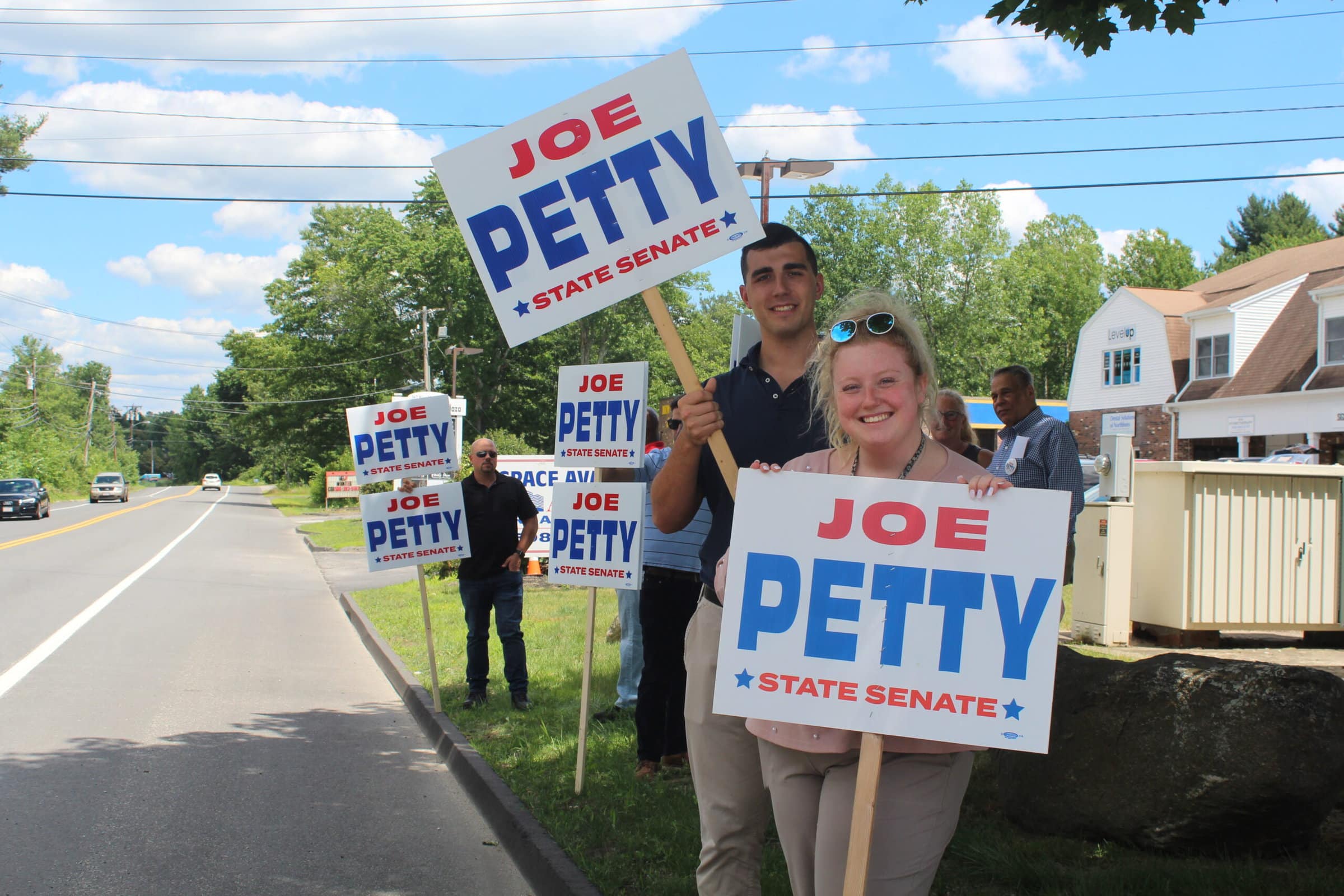 Sen. Ed Markey endorses Donaghue, Petty in state races