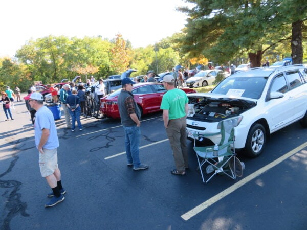 Electric vehicle enthusiasts plug into expo in Westborough