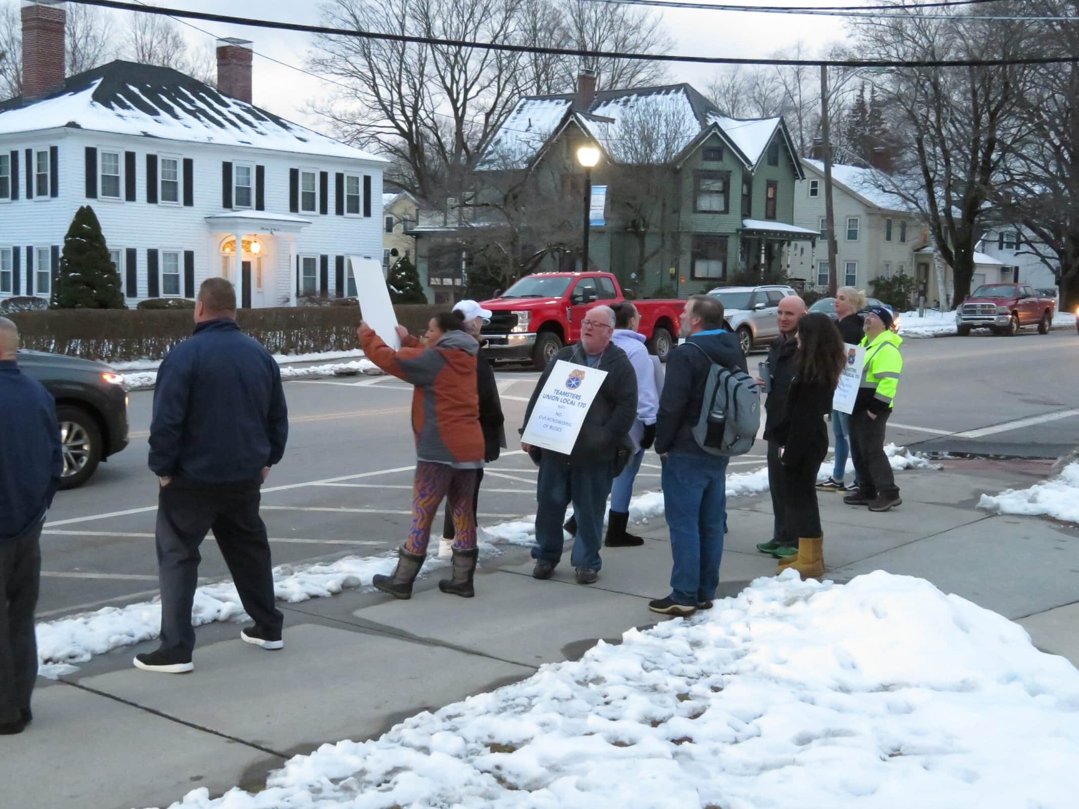 Bus drivers stage informational picket over stalled contract