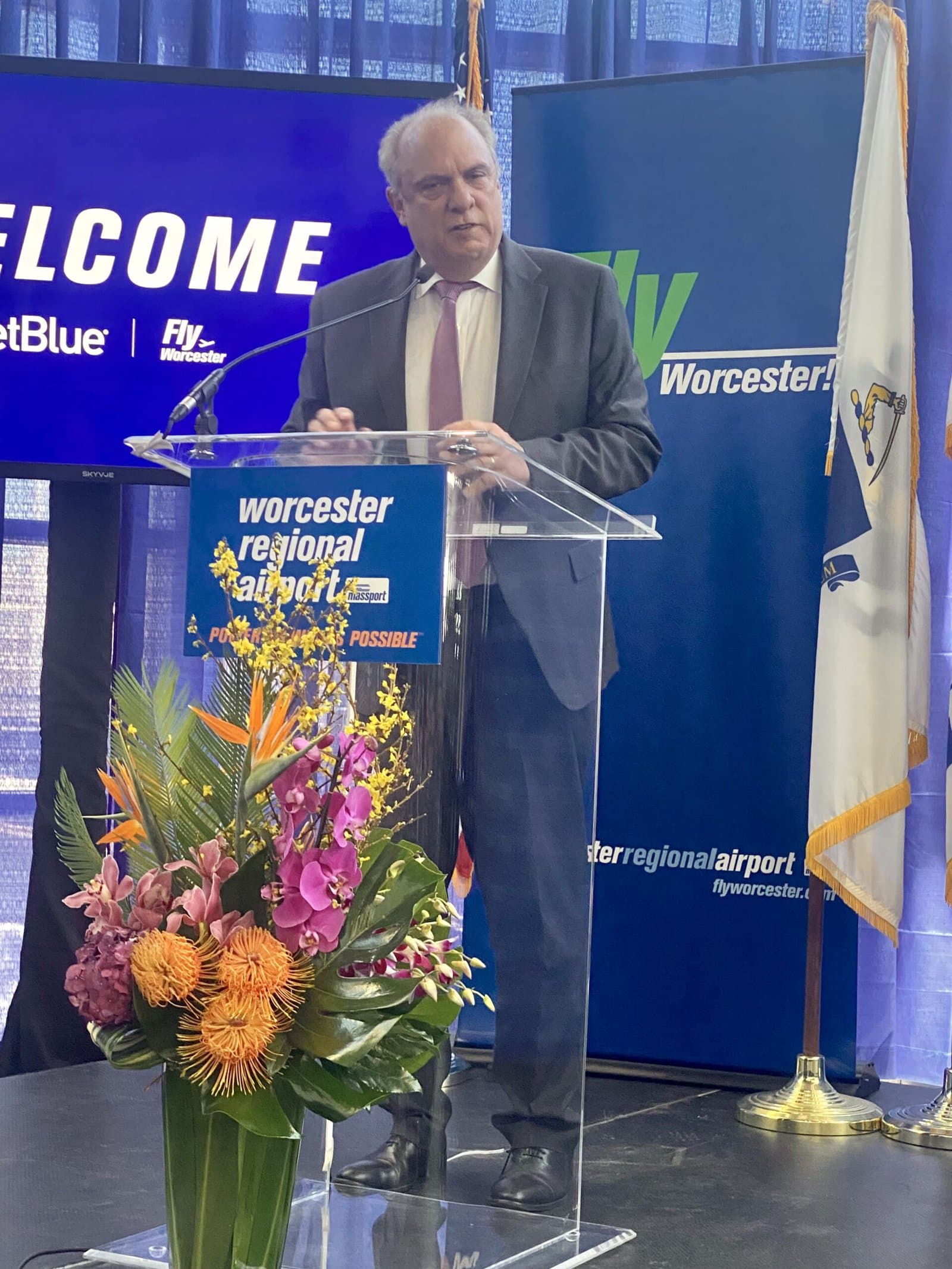Worcester Regional Airport unveils additional Florida flights