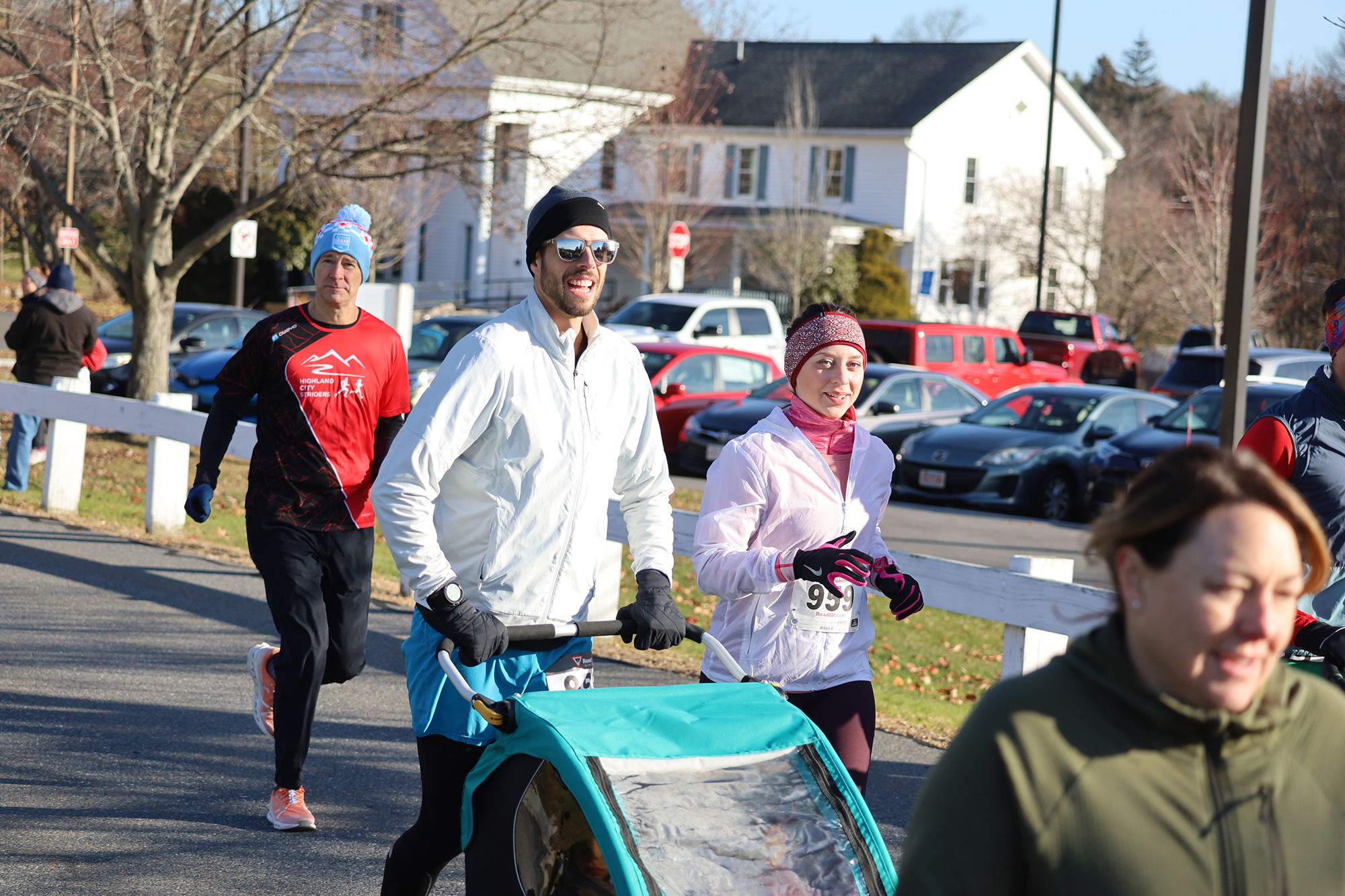 Runners gather for Highland City Striders&#8217; Turkey Trot