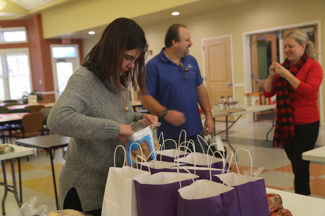 ‘Coming together of community’ for Northborough&#8217;s Thanksgiving meals