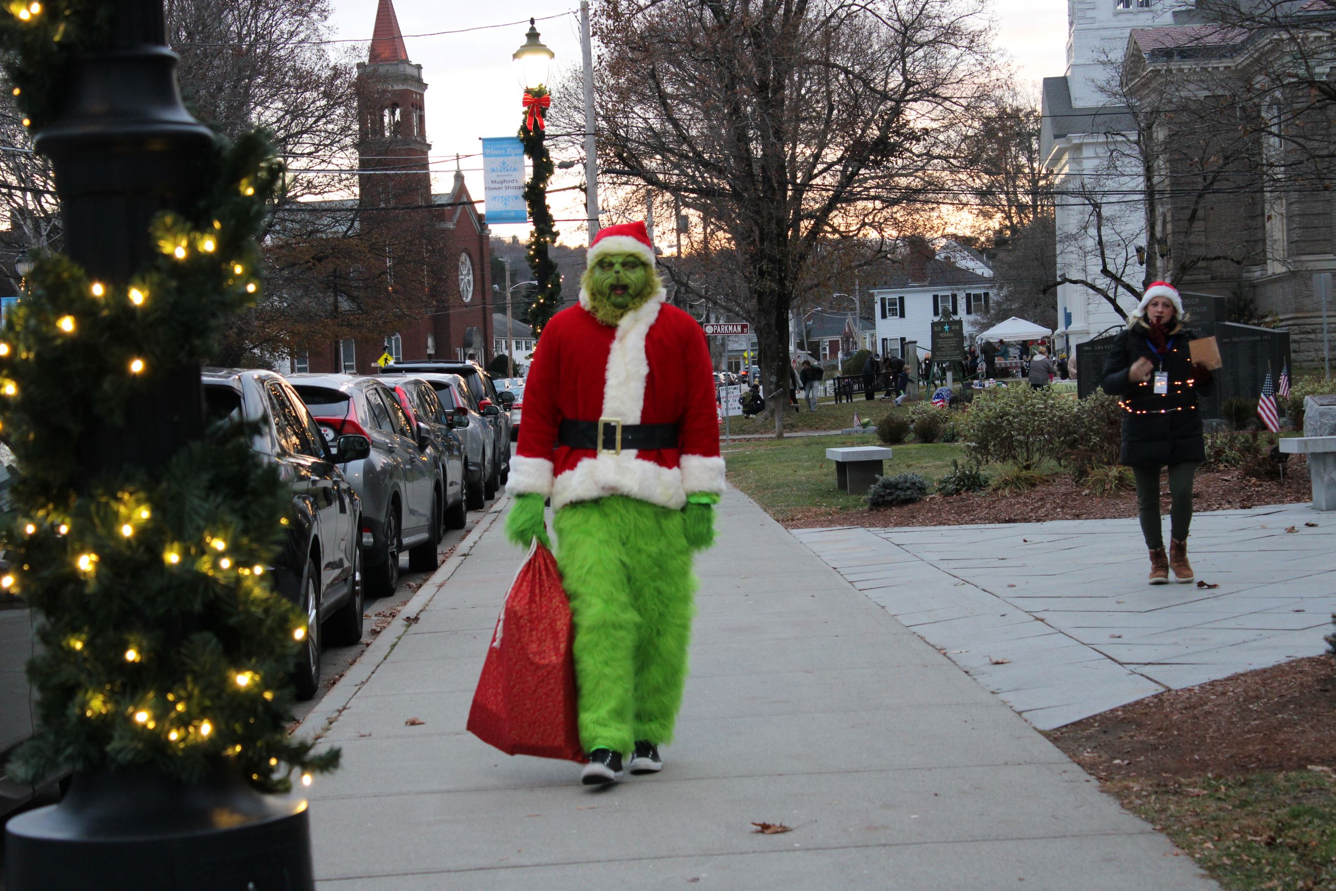 Westborough welcomes the holiday season with Winter Stroll