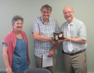 (l to r) Mary Taber, executive director, Pastoral Counseling Center of Mass. , Bill Stanney, retiring board member and Dr. Mark Booher, board president Photo/Bonnie Adams 