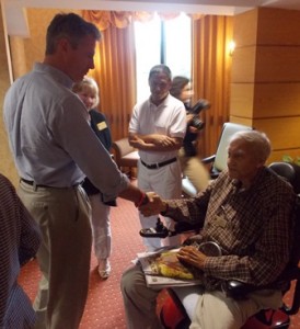 Sen. Brown meets with Willows&#8217; residents