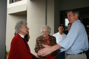 Sen. Brown meets with Willows&#8217; residents