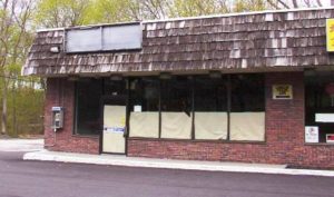The former Cumerland Farms storefront that had been the site of the proposed Sage Cannabis marijuana clinic. Photo/K.B. Sherman 