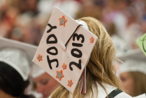 A graduation cap was decorated for the special day.