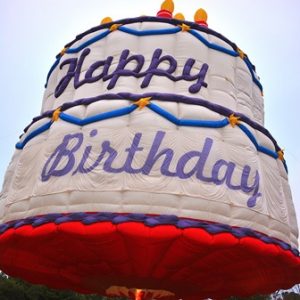 An 80-foot balloon from New Jersey extends birthday greetings to Hudson. Photo/Ed Karvoski Jr. 