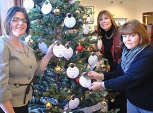 Program spreads holiday cheer to Northborough seniors