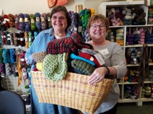 Craftworks hosts volunteer knit program 