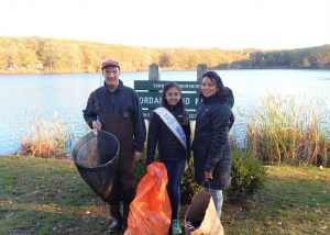 Young conservationist leads effort to clean pond area
