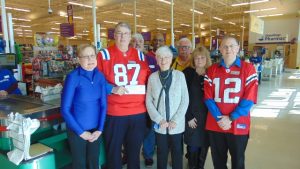 Stop &#038; Shop donates to St. Anne’s food pantry