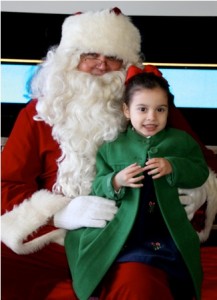 Santa and Juliana Flores, 4 