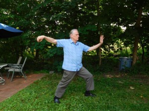 Bill Riordan practices Tai Chi every day for at least 20 minutes. Photo/Jacqueline Jeon-Chapman 