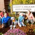 Sch-NSI-Melican-therapy-dogs-rs