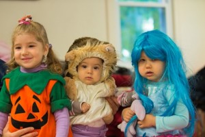 Nika, 2 ?, the pumpkin, Masha, 7 months, the lion, and Adriana, 2.