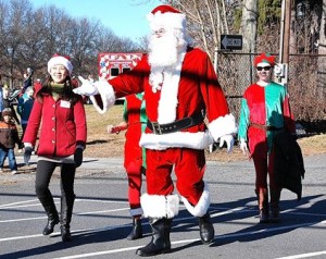 Santa&apos;s 35th spectacular arrival in Southborough