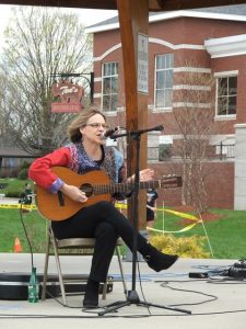 Singer, songwriter celebrates 100th town in its 300th year